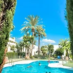 Gorgeous 2br Apt. W/ Mountain View Puerto Banus Dom wakacyjny *