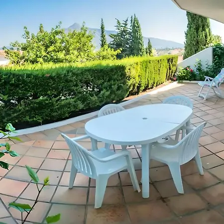 Ferienhaus Gorgeous 2br Apt. W/ Mountain View Puerto Banus Marbella