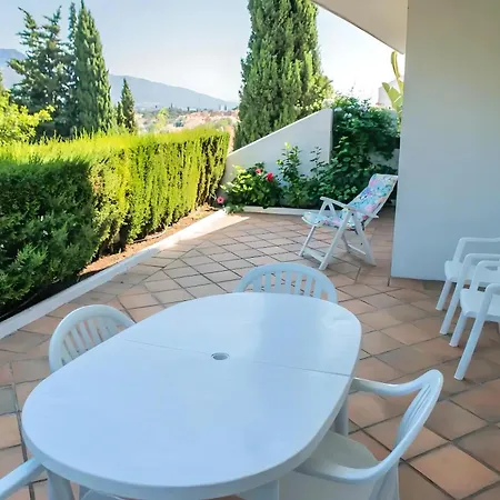 Ferienhaus Gorgeous 2br Apt. W/ Mountain View Puerto Banus *
