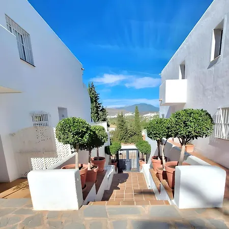 شقة Two-bedroom With Terrace In Nueva Andalucia ماربيا