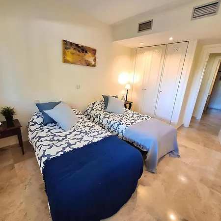 شقة Two-bedroom With Terrace In Nueva Andalucia