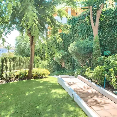 Two-bedroom With Terrace In Nueva Andalucia شقة ماربيا