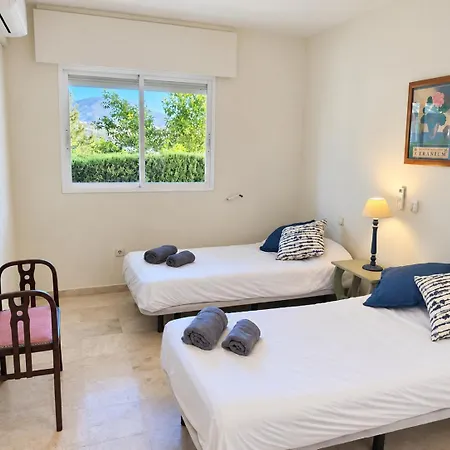 Two-bedroom With Terrace In Nueva Andalucia Apartment