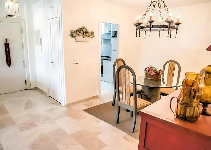 Gorgeous 2br Apt. W/ Mountain View Puerto Banus Дом отдыха *
