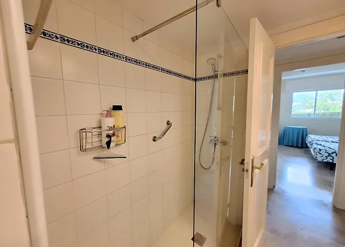 Gorgeous 2br Apt. W/ Mountain View Puerto Banus * Марбелья