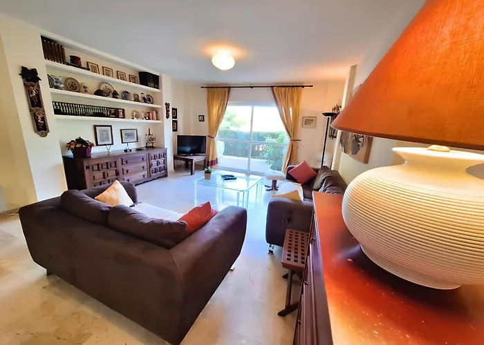 Gorgeous 2br Apt. W/ Mountain View Puerto Banus Дом отдыха *