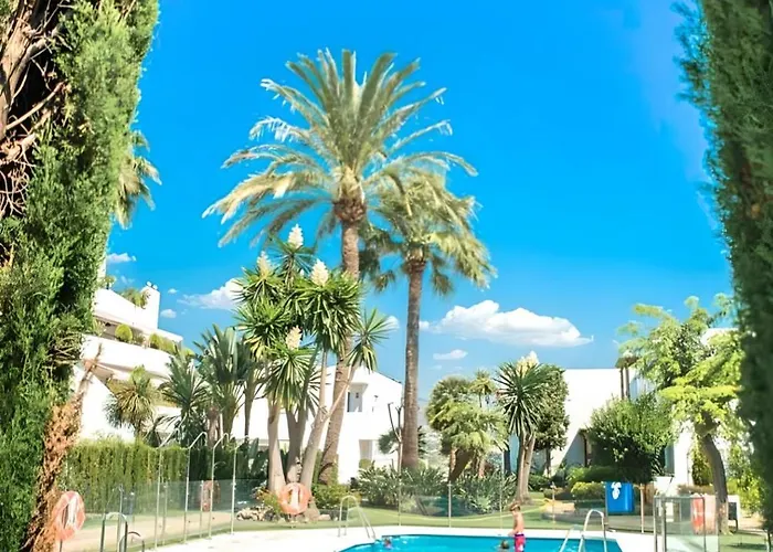 Gorgeous 2br Apt. W/ Mountain View Puerto Banus Hébergement de vacances *