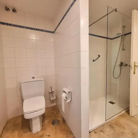 Gorgeous 2br Apt. W/ Mountain View Puerto Banus ماربيا