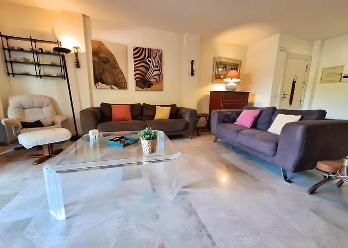 Gorgeous 2br Apt. W/ Mountain View Puerto Banus Feriehus